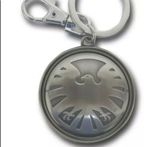 NWT Marvel Avengers Key ring keychain clip Assemble S.H.I.E.L.D. Shield silver